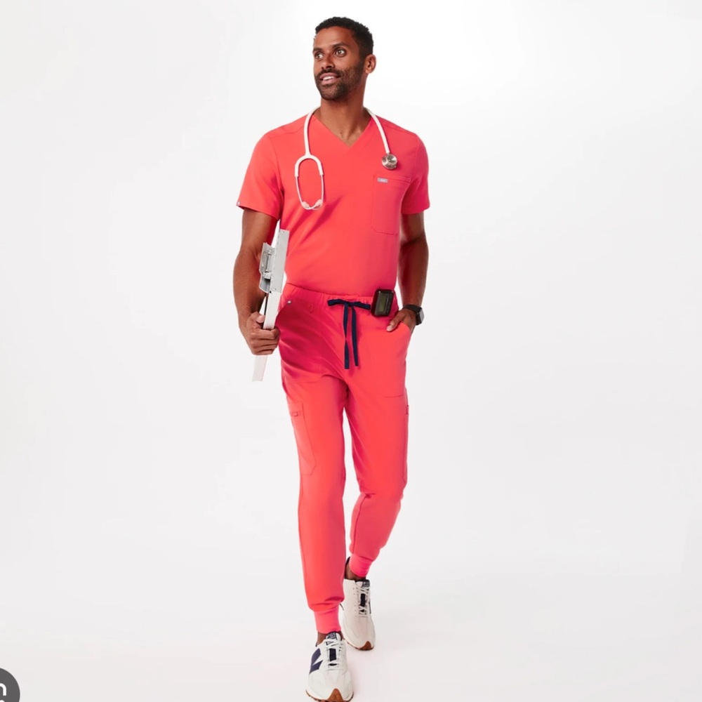 FIGS FIERY CORAL SCRUB SET WITH 3-POCKET SCRUB TOP AND JOGGERS